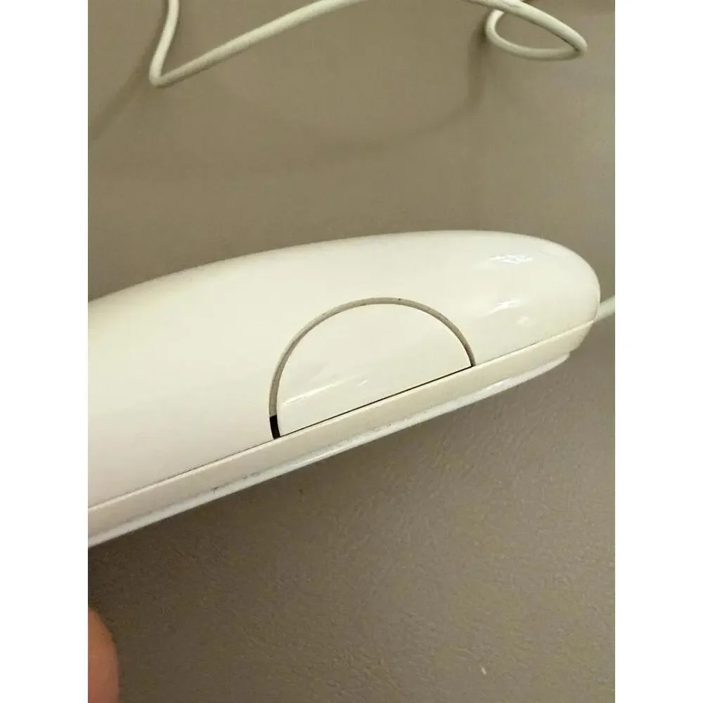 Apple Mighty Mouse A1152 USB Wired Optical Mouse White Vintage